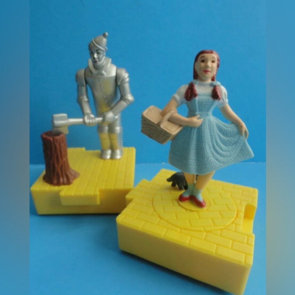 90’s Blockbuster Entertainment Wizard of Oz Action Figure Toys - Picture 2 of 2